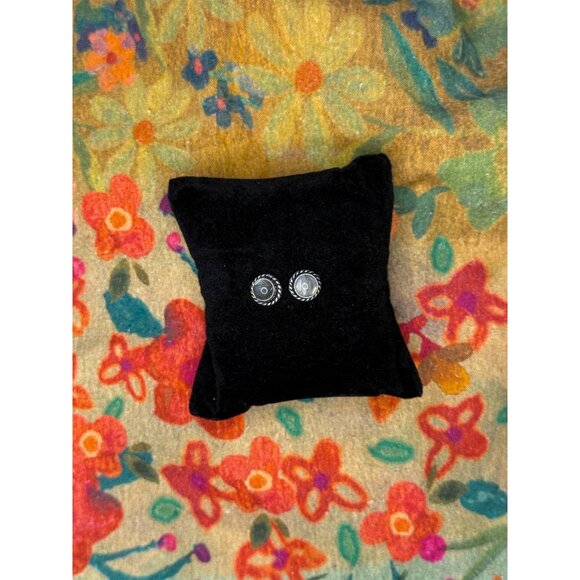 Labradorite Gray/Green Hand Made Sterling Silver Earrings - Picture 2 of 2